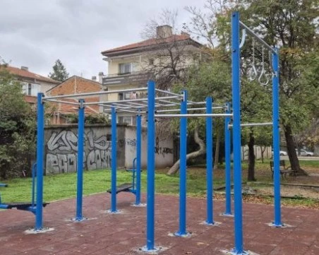 Изградиха поредна площадка за фитнес на открито в „Южен
