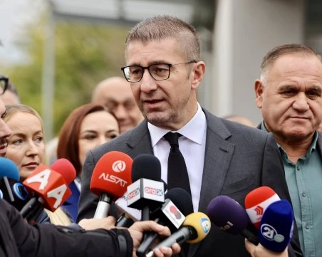 Мицкоски: Докладът на Брюксел е добър, няма да правим промени в конституцията