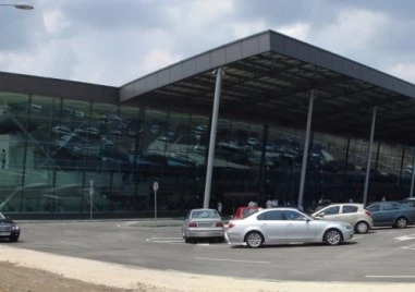 Изникна проблем с парите за жп връзката с летище Пловдив, кметът иска съдействие от депутатите