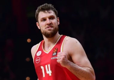 Продадоха потник на Везенков за благотворителност