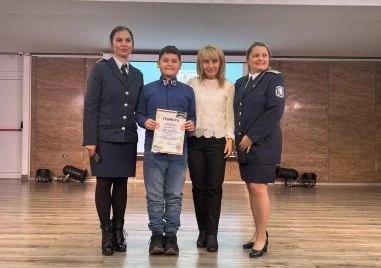 Служители от звената на ОДМВР-Пазарджик са наградени по случай професионалния празник на българската полиция