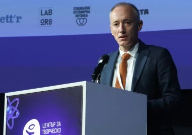 Вълчев: Учениците трябва да учат и чрез изкуствен интелект, а той да помага на учителите