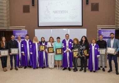 Връчиха тържествено наградите SIGNUM LAUDIS PRO SCIENTIAE MERITIS
