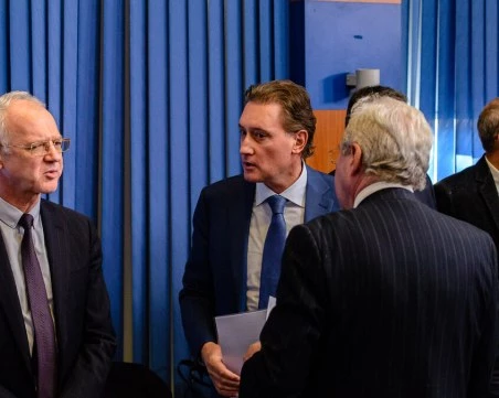 Бизнесът към политиците: Обиждате всички работещи, а те са работодателите ви