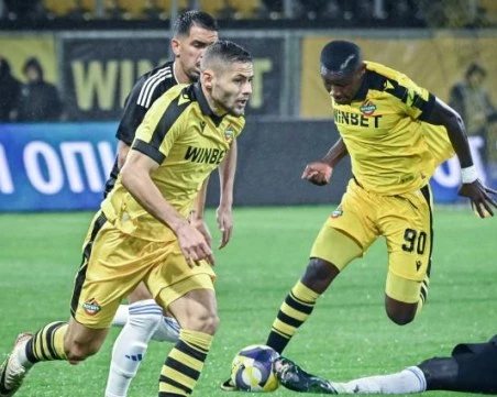 Ботев Пловдив обърна 10 от Добруджа за първа победа на Колежа, но трепери в края