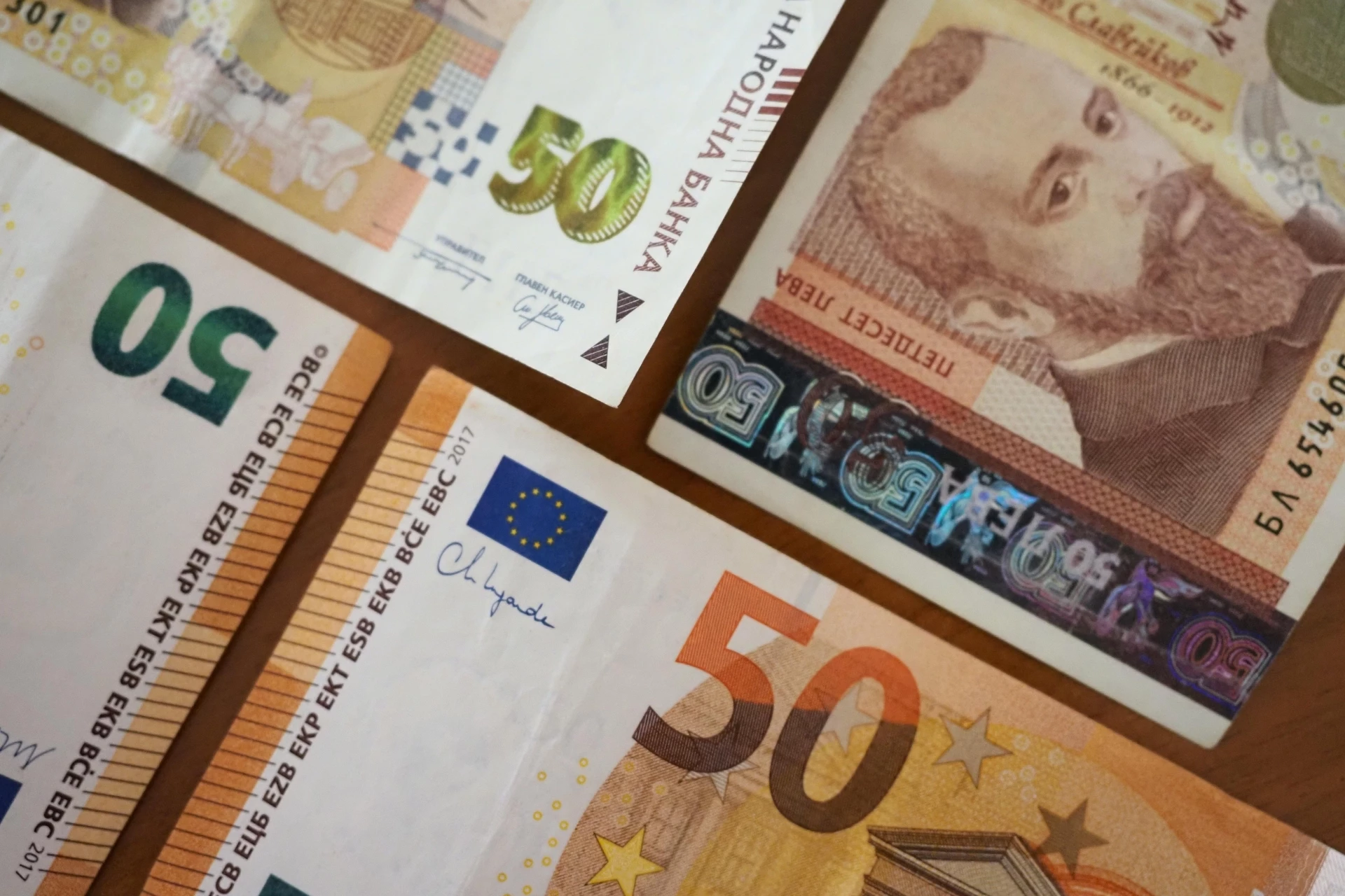 Еврото идва ЧАСТ 2: Цени, заплати и кредити – какво реално ще се промени с еврото