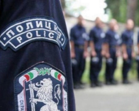 За празника: Почетен знак за пловдивски полицай и награди за 24 служители от районите