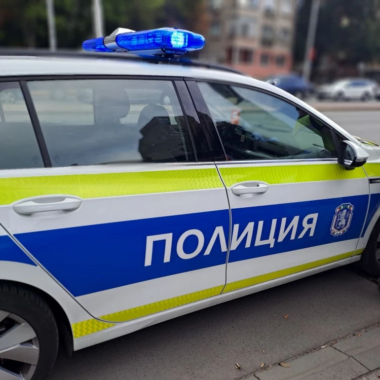 След крупна кражба на пари и злато от частен имот трима мъже са задържани