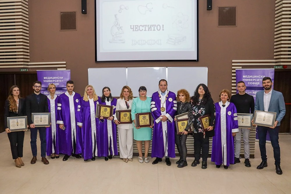 Връчиха тържествено наградите SIGNUM LAUDIS PRO SCIENTIAE MERITIS