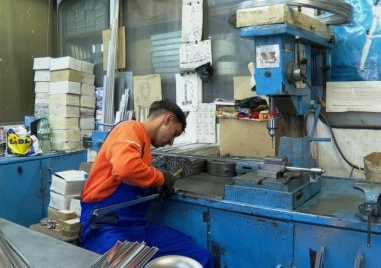 Учeник от Пловдив учи и работи, отличен е със стипендия за постижения