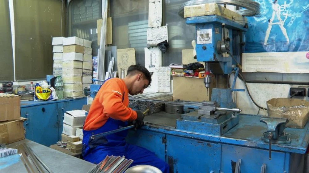 Учeник от Пловдив учи и работи, отличен е със стипендия за постижения