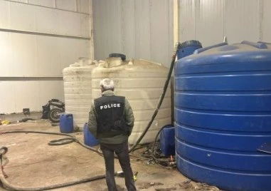 Искат постоянен арест на задържаните за източване на тонове гориво от тръбопровод на Лукойл