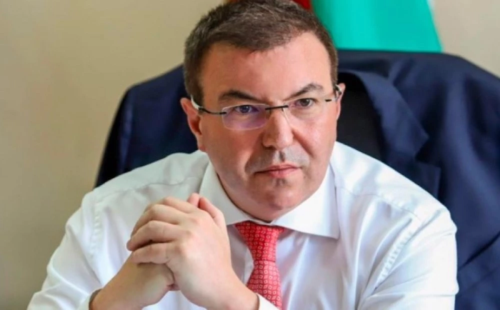 Костадин Ангелов не изключи възможността БЕХ да купи Лукойл