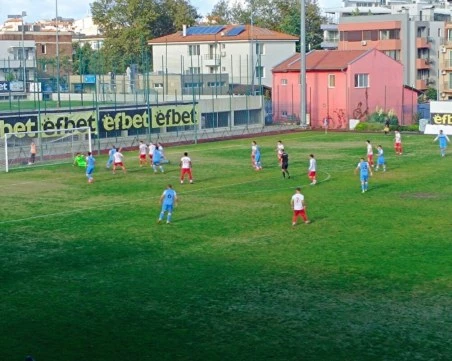 Дубълът на Локо падна край морето