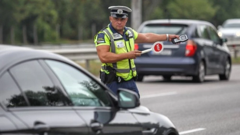 Спипаха 16 пияни и 9 дрогирани шофьори за последното денонощие у нас