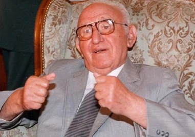 България отбелязва 36 години от падането на комунистическия режим