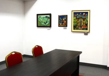 Дъщерята на журналиста Иван Гарелов дари 10 ценни картини на Пловдив