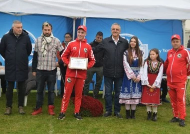 Младежи от Община Марица блестят на изложба за немско овчарско куче в Калековец