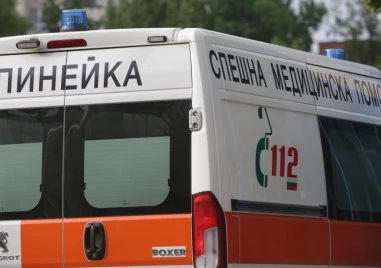 Шофьор заспа зад волана и се блъсна челно в автобус в Бургас