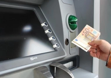 Зареждат банкоматите с евро на 1 януари