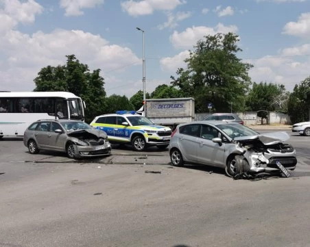 10 тежки катастрофи за денонощието, 17 души са пострадали