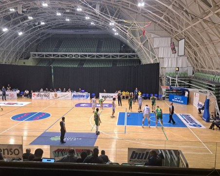 Академик разгроми Шумен за втора победа през сезона