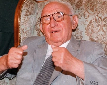 България отбелязва 36 години от падането на комунистическия режим