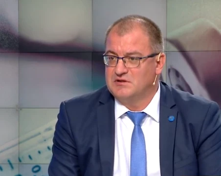 Защо се стигна до хаос с аптеките и наличностите на ваксините в складовете