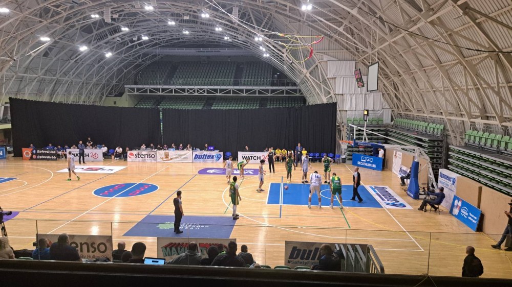 Академик разгроми Шумен за втора победа през сезона