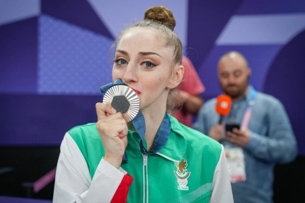 Портфейл с много пари е намерила на улицата в София