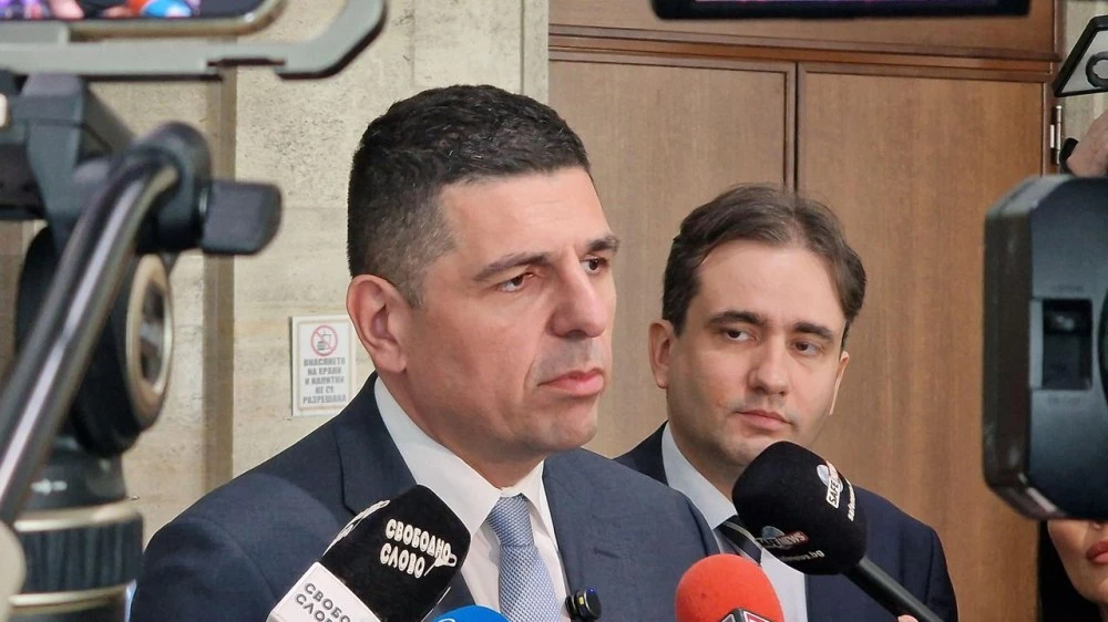 Освен големите заплати! Милиони левове за бонуси в администрацията