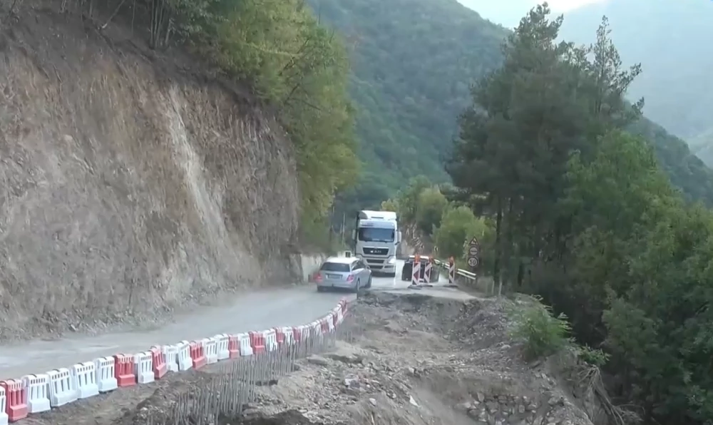 Възстановява се движението за леки автомобили по пътя Михалково – Кричим