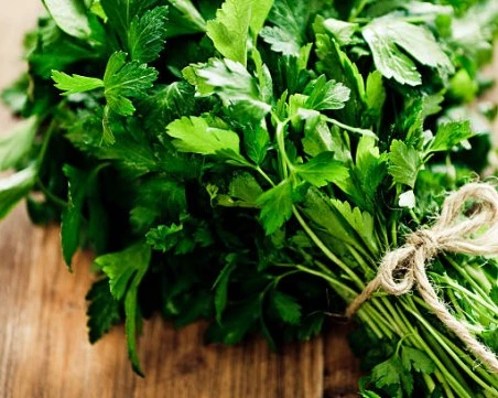 Магданозът - малкото зелено чудо за здраве, хормони и имунитет