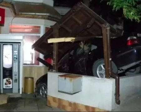 Започва делото срещу 19-годишния шофьор, врязал се в заведение и убил трима души в Разград