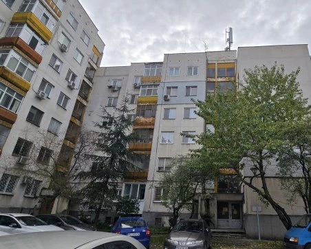 Започва санирането на многоетажна сграда в район „Централен