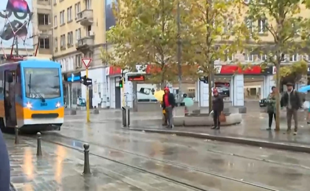 Коли на НСО замалко не предизвикаха тежък инцидент с трамвай в центъра на София