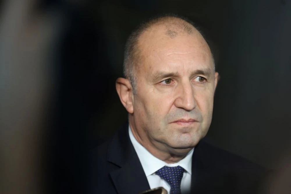 Радев наложи вето за Закона за отбраната и въоръжените сили