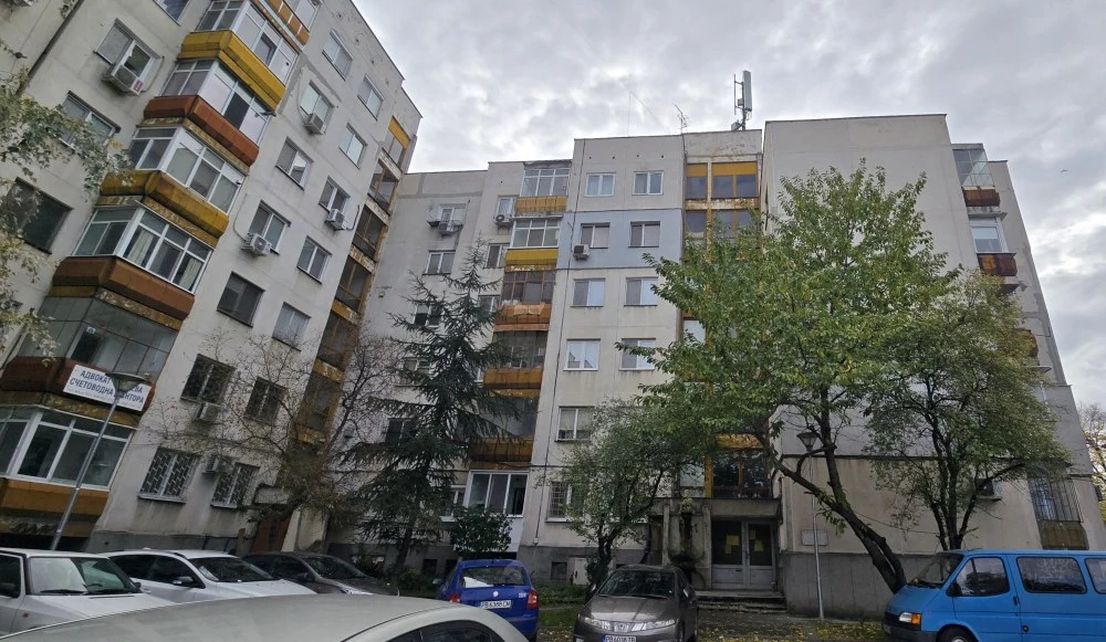 Започва санирането на многоетажна сграда в район „Централен