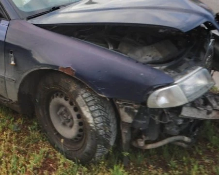 Двама пострадаха при тежка катастрофа в Хасковско