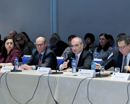 Караджов от Пловдив: През януари ще обявим втората процедура за електрически зарядни станции на стойност 19,5 млн. лева