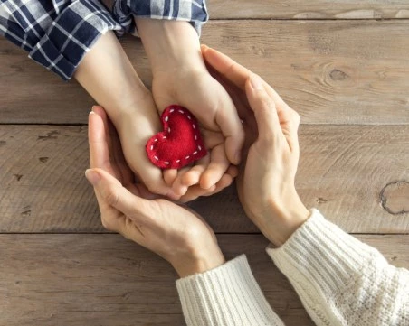 На този ден: Отбелязваме Световния ден на добротата