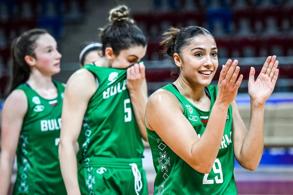 Страхотни! Баскетболните националки победиха с над 100 точки Азербайджан