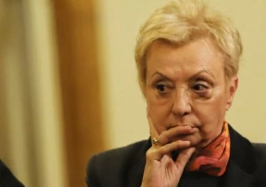 Дамянова: „Лукойл преговаря със САЩ за отлагане на санкциите, Борисов не говори случайно