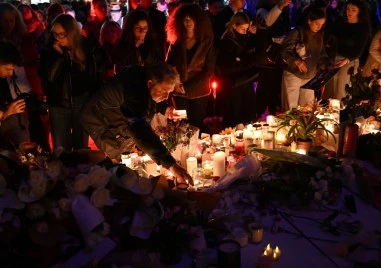 Камбанен звън от Нотр Дам в памет на жертвите на атентатите в Париж преди 10 години