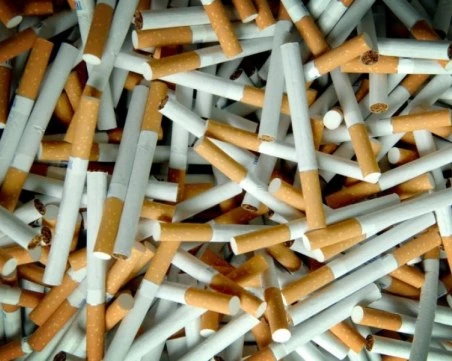 Полицаи иззеха над 2000 къса контрабандни цигари от Столипиново, заподозряна е жена