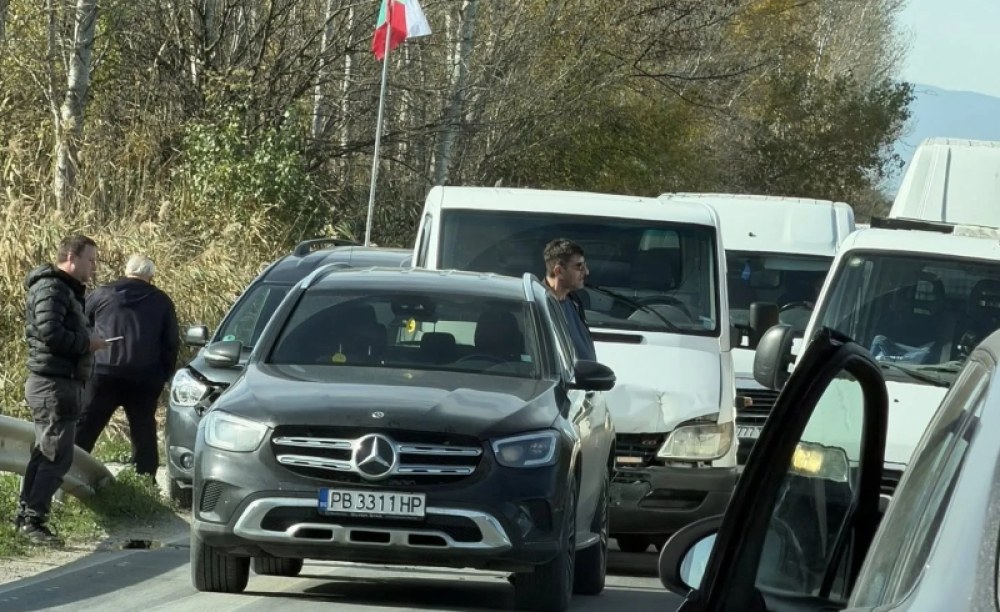 Верижна катастрофа затапи Околовръстното на Пловдив