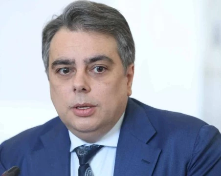 Асен Василев за номинацията на Спецов: Това е лоша шега, не отговаря на изискванията