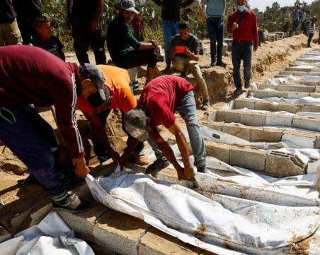 Израел върна в Газа телата на 15 палестинци