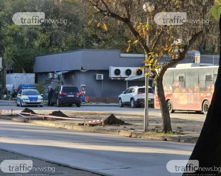 Втори случай за няколко часа: Шофьор на градския транспорт затисна с вратите възрастен мъж