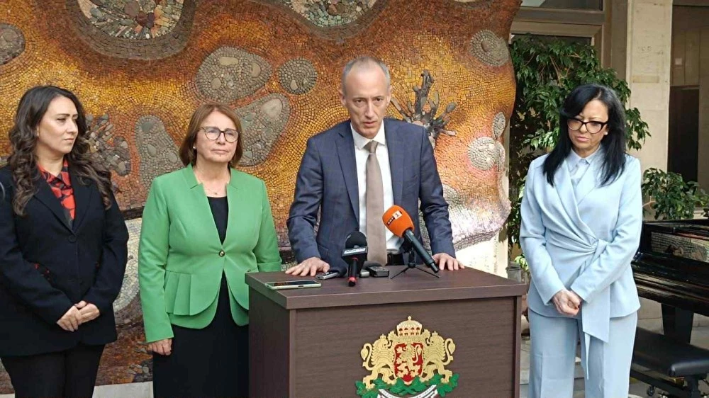 Министър Вълчев: Пловдивска област е с най-много ученици, които не владеят български език